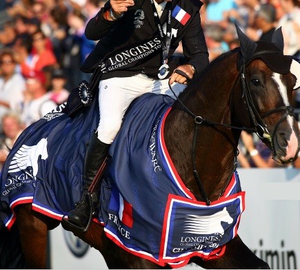 Couverture chemise remise des prix concours cheval équitation présentation